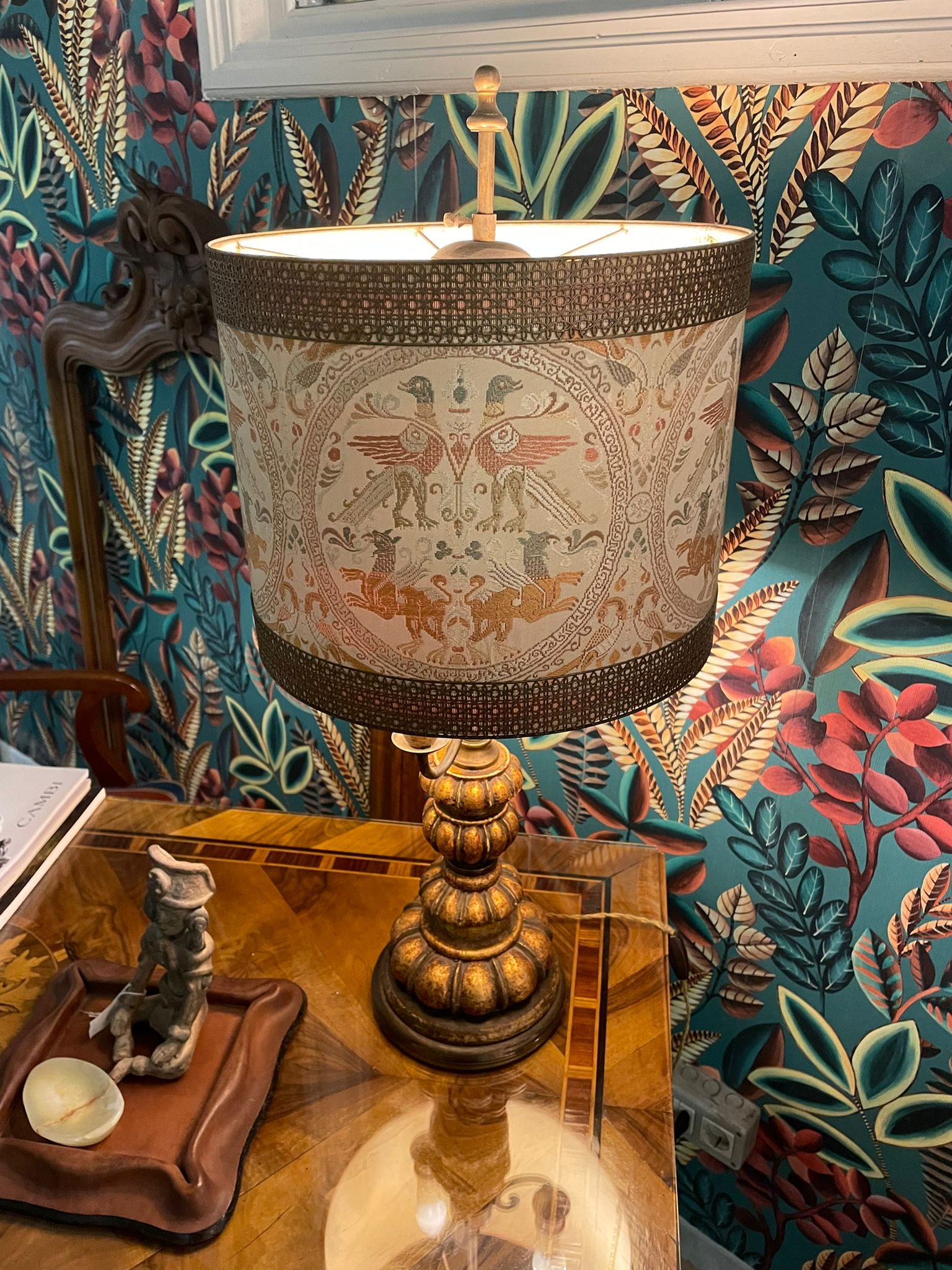 Interno del negozio di tutto usato Vintage