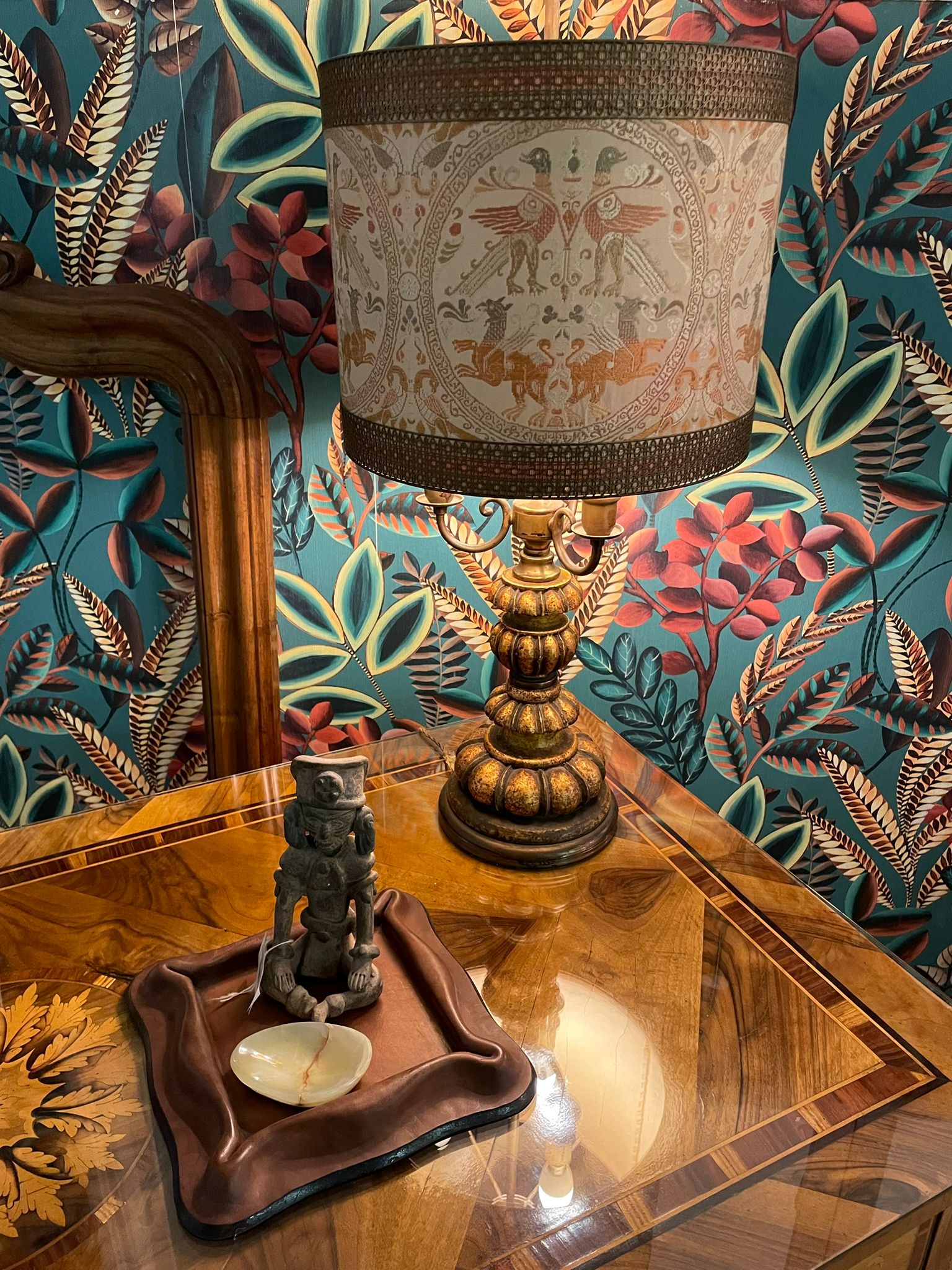 Interno del negozio di tutto usato Vintage