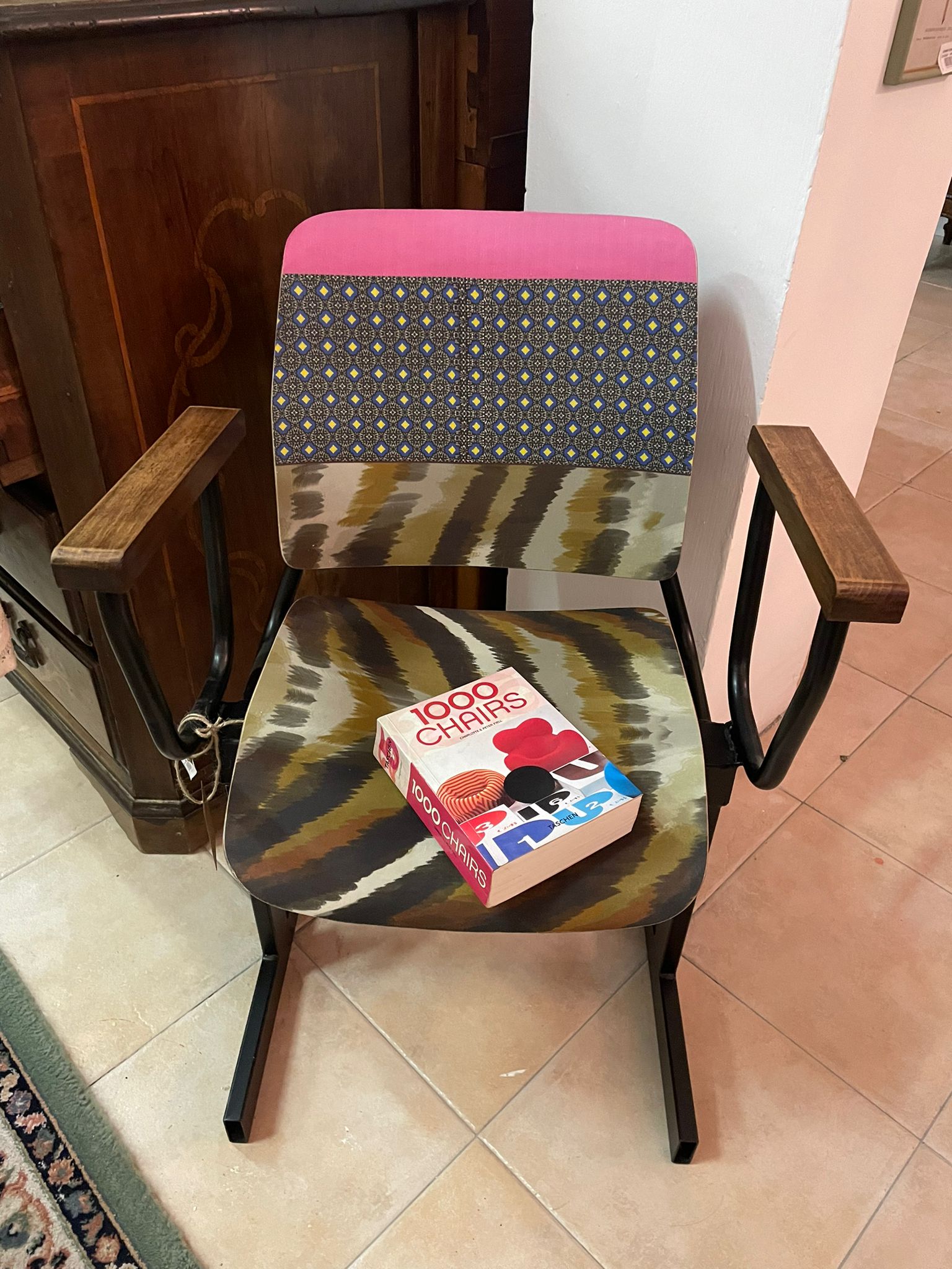 Interno del negozio di tutto usato Vintage
