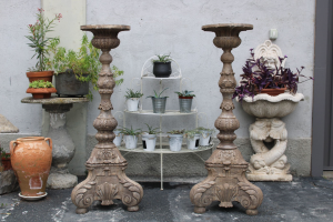 COPPIA CANDELIERI IN LEGNO SCOLPITI MANO