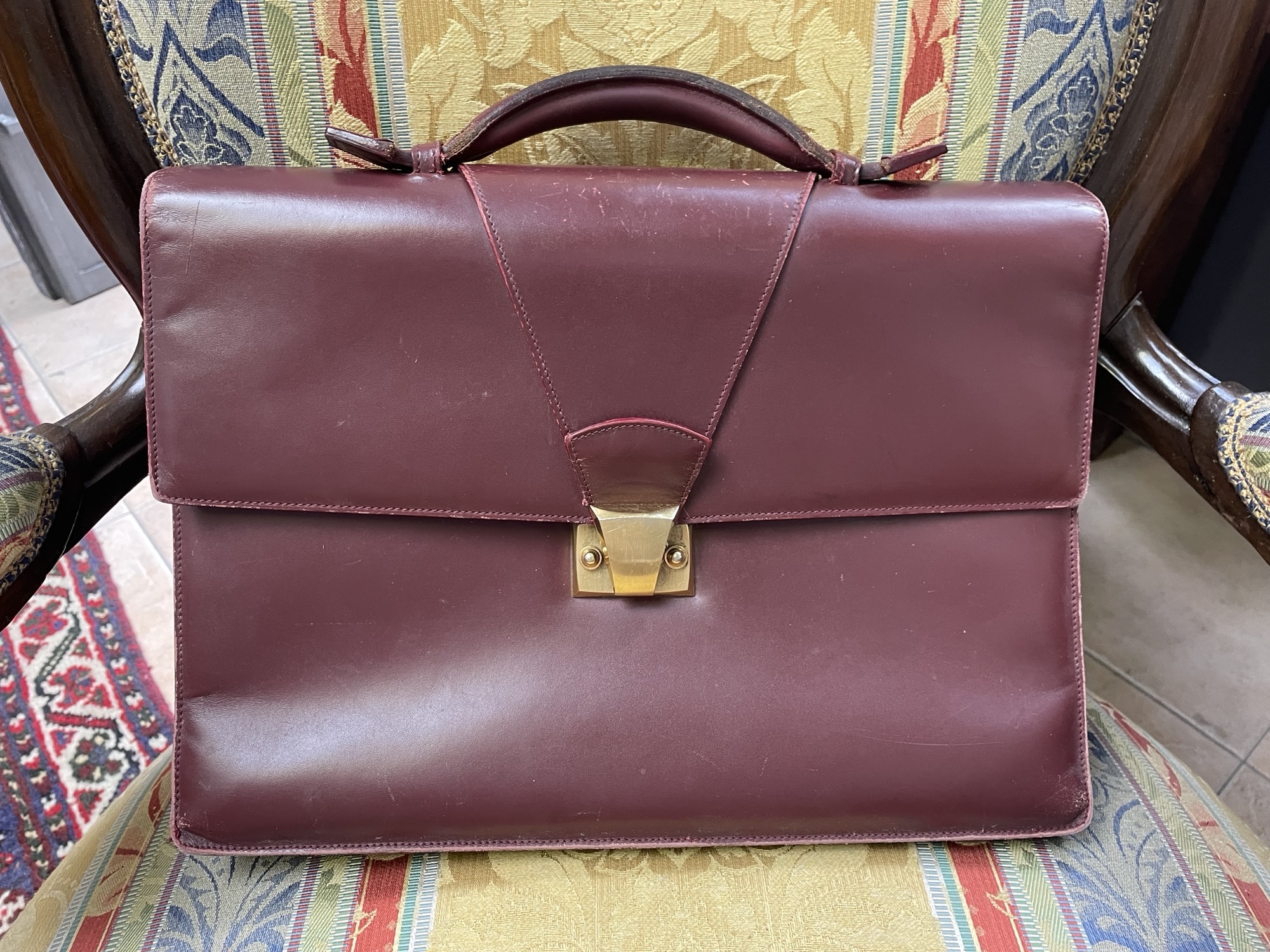 24H PELLE BORDEAUX CARTIER ANNI 60